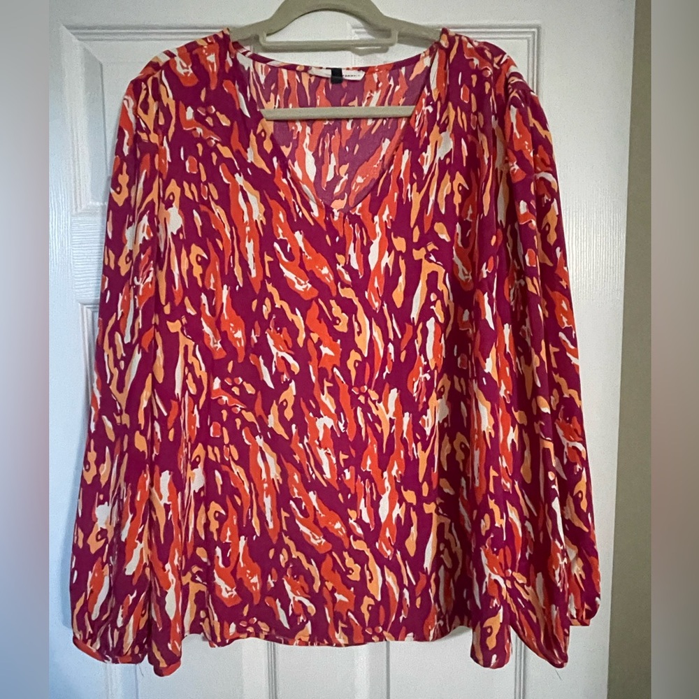Michelle McDowell vibrant v-neck blouse-Size XXL- EUC